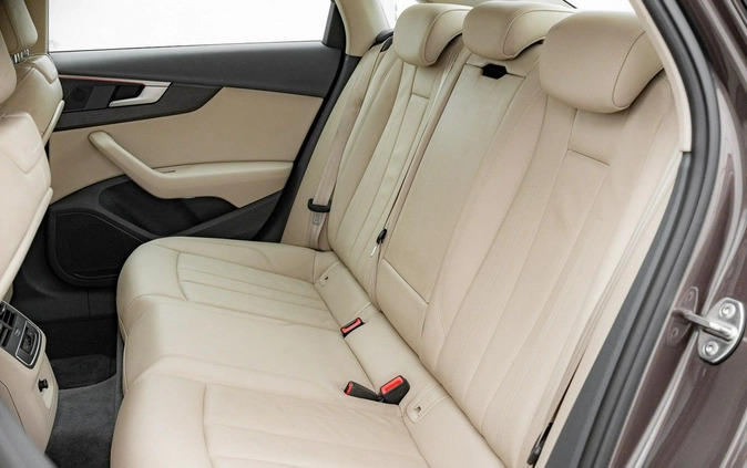 Audi A4 cena 114850 przebieg: 82336, rok produkcji 2019 z Wielichowo małe 742